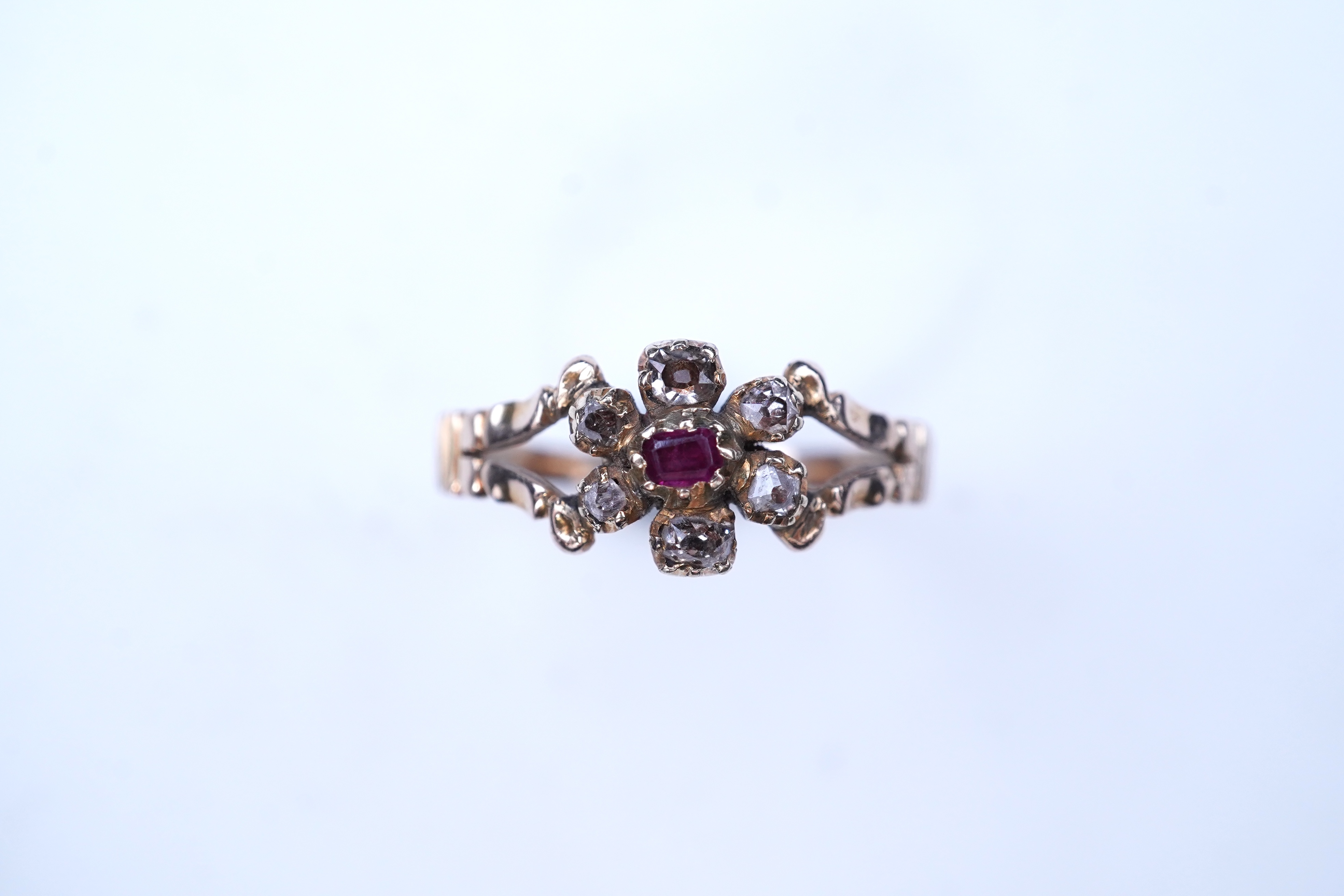 A Georgian ruby and diamond ring, early 19th century